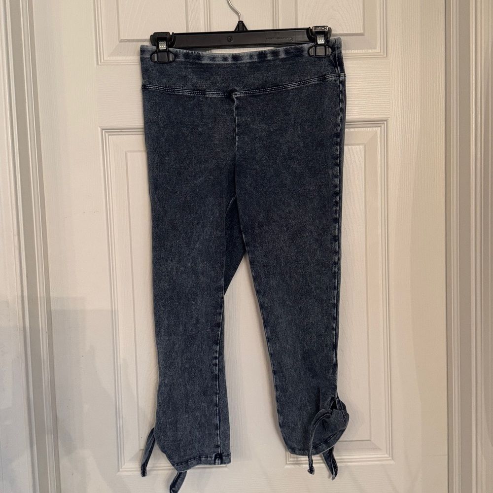 Dark Wash Denim Capri leggings size small